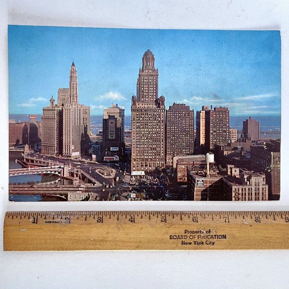 c1960s Wacker Drive View Skyscrapers Cityscape Chicago IL Giant Postcard 6x9in - Picture 5 of 5